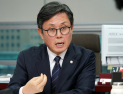 안도걸 “고환율은 구조개혁 과제…해외서 외화 조달해야” [쿡 인터뷰]