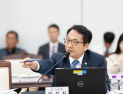 국정원 “李 피습범, 극우 유튜버 고성국 영향 확인”…통화 정황도 언급