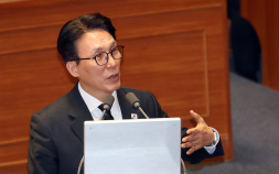 김민석 총리, 경남 함양 산불에 “전 행정력 동원해 진화 총력”