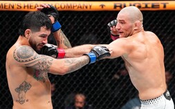 스트릭랜드, 공언대로 에르난데스에 3R TKO승…압도적 승리 [UFC]