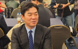 윤정환 인천 감독 “이청용, 팀에 큰 힘…은퇴보다는 도전이 맞는 것 같았다” [쿠키 현장]