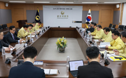 금융위 “국내 증시, 추세적 하락 가능성 낮아…합리적 판단 필요”