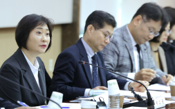 27일부터 ‘지역사회 통합돌봄’ 전국 시행…2030년까지 서비스 60종 확대