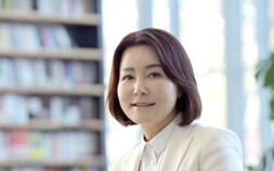 [전정희 문화칼럼] 하얀 민들레를 닮은 우리 시대의 어머니 ‘임이자’를 만나