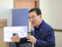 신정훈 캠프 “김영록 나와!” 맞장 토론 요구