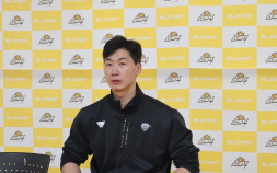우리카드 PO 진출…박철우 대행 “집에 최대한 늦게 가고 싶다  [쿠키 현장]