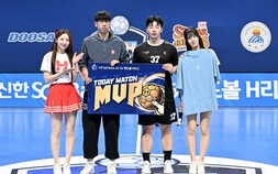 미리 보는 챔프전…SK호크스, 인천도시공사 꺾고 2위 확정 [H리그]