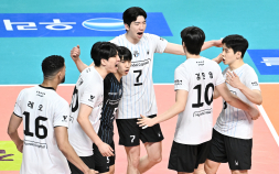 또 뒤집었다…현대캐피탈, 우리카드에 역스윕으로 챔프전행 [쿠키 현장]
