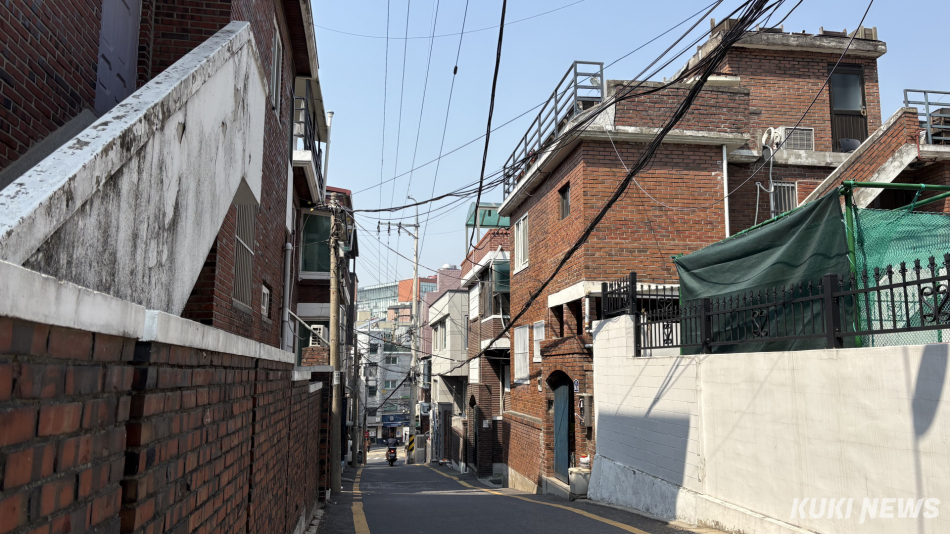 2일 서울 종로구 성균관대 일대 다세대주택들의 모습. 이유림 기자