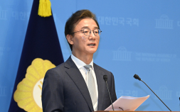 전재수 “해양수도 부산, 북극항로 경제권 핵심 축으로”