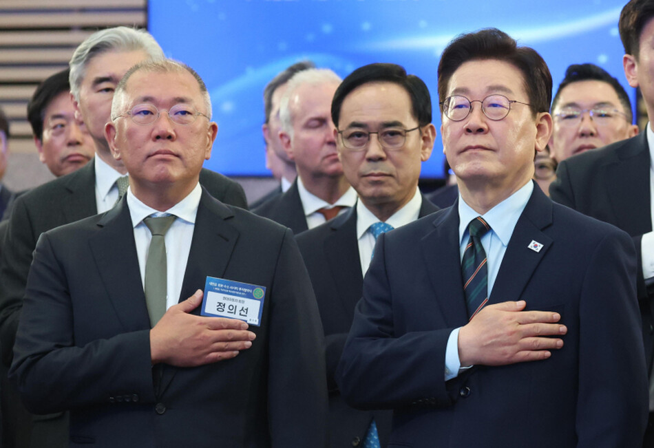 현대차의 새만금 9조 투자와 관련해 국토교통부가 새만금 투자지원 태스크포스(TF)를 가동한다고 13일 밝혔다. 연합뉴스