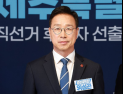 與 제주지사 후보에 위성곤 확정…野 문성유와 맞대결