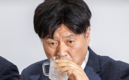 與, 김용 재보선 출마 두고 의견 엇갈려…‘사법리스크 해결’ 관건