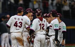 유토, KBO 아시아쿼터 첫 세이브 달성…키움은 시즌 첫 2연승