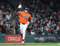1번 돌아온 이정후, 시즌 첫 4안타로 3할 타율 진입…송성문은 MLB 데뷔