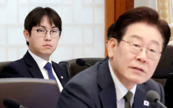 정청래 만난 하정우, 靑사퇴 후 보궐출마 수순…부산북갑 ‘3파전’ 예상