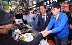 정청래 “구포시장 ‘오빠’ 발언 논란…아이와 부모께 송구”
