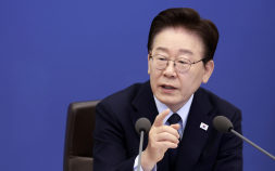 李대통령 “개헌 반대는 불법계엄 옹호”
