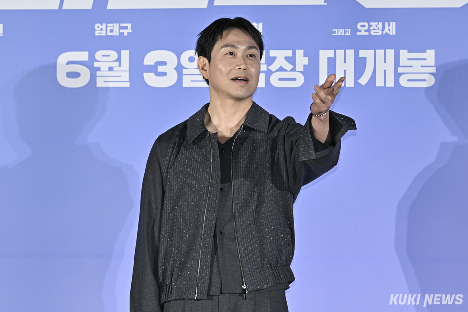 배우 오정세가 7일 서울 광진구 롯데시네마 건대입구에서 열린 영화 ‘와일드 씽’ 제작보고회에 참석해 포즈를 취하고 있다.