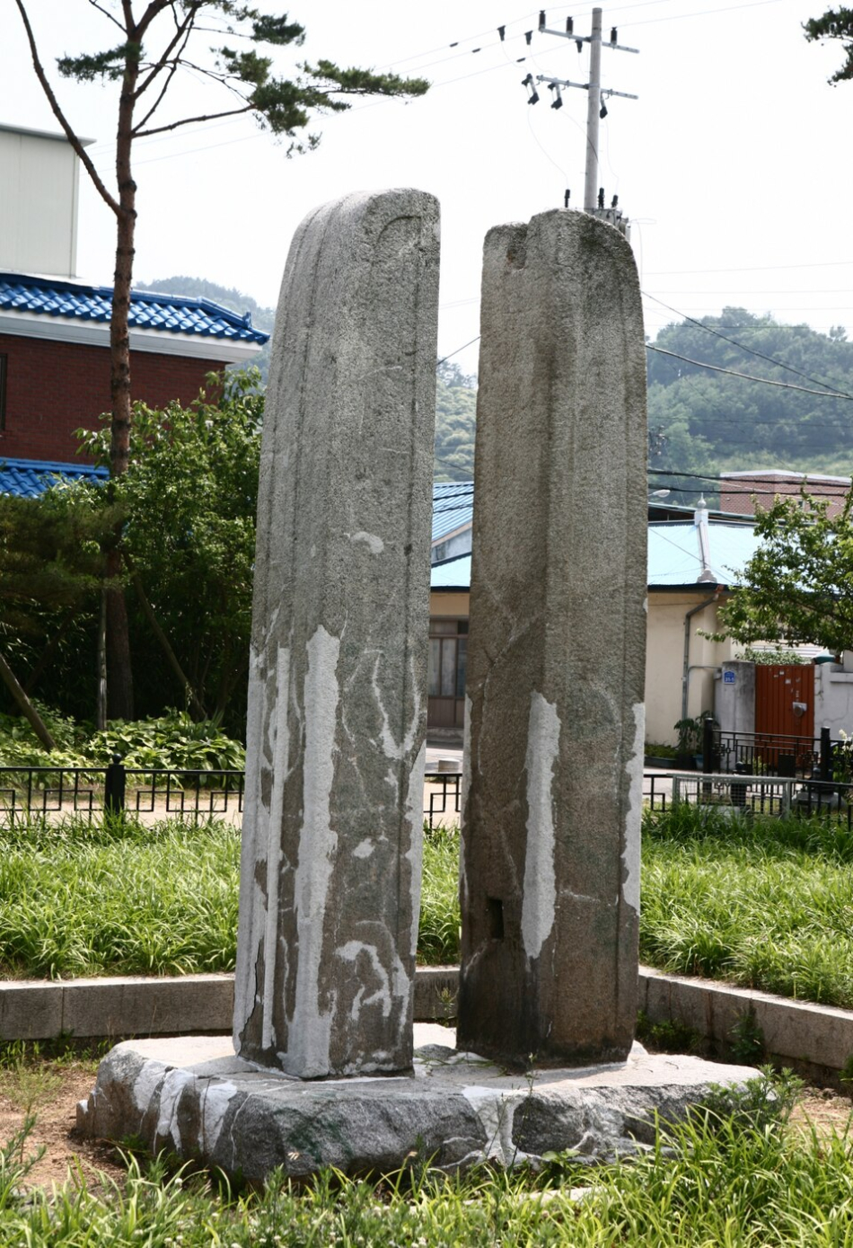 충남 공주 당간지주. 공주시