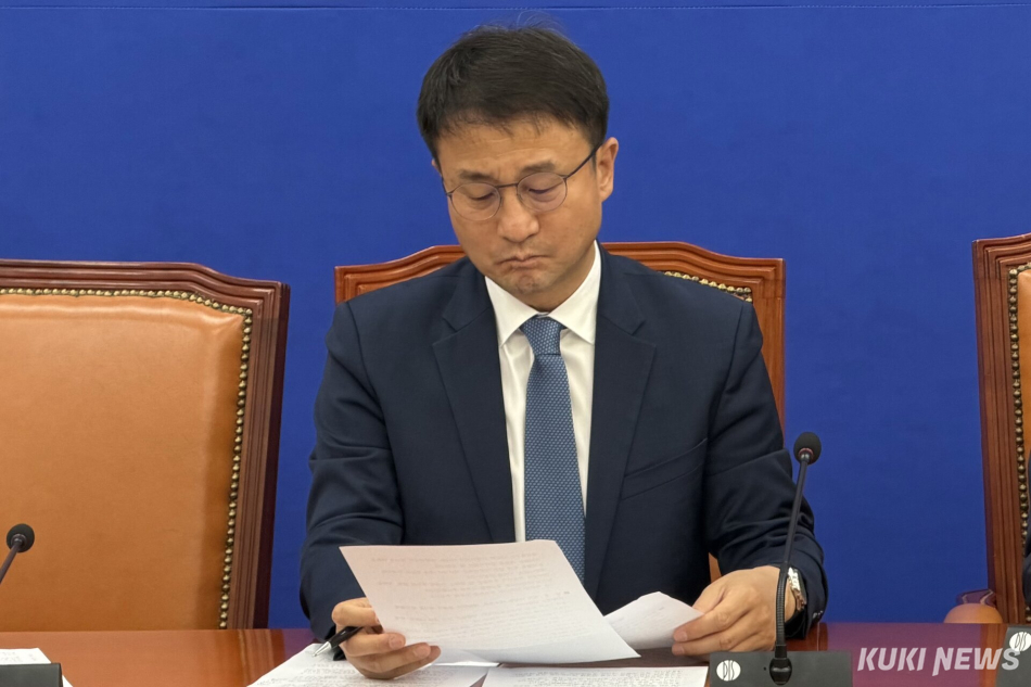 한병도 더불어민주당 원내대표가 14일 서울 여의도 국회에서 열린 정책조정회의에 참석했다. 유병민 기자