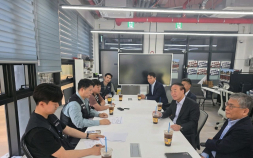 노조 사무실 찾은 삼성전자 사장단…대화 재개 물꼬 틀까
