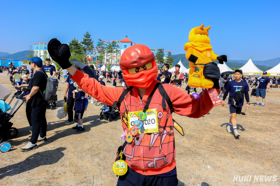 16일 ‘달리고 찍고 상상하자‘를 주제로 펼쳐진 레고랜드 런 현장.