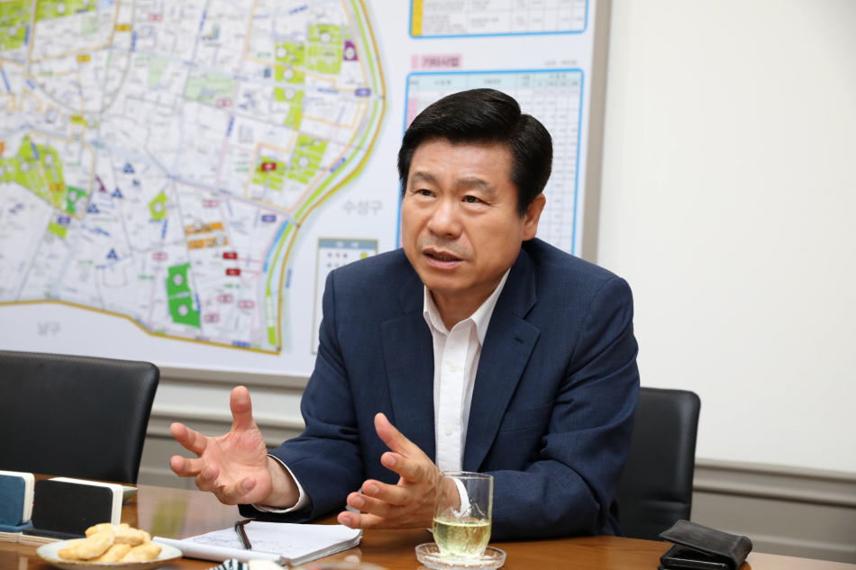 류규하 국민의힘 대구 중구청장 후보가 약령시와 동성로를 중심으로 한 150억원 규모 관광 인프라 구축 공약을 발표했다. 류규하 후보 제공