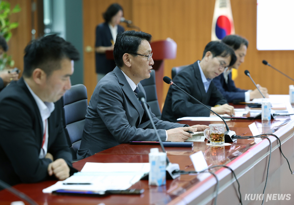 충남도는 19일 도청 대회의실에서 홍종완 도지사 권한대행 주재로 ‘지자체 합동평가 대비 중점관리지표 준비상황 보고회’를 개최했다. 충남도