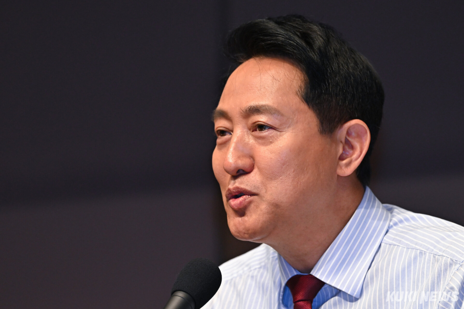 오세훈 국민의힘 서울시장 후보가 20일 오전 서울 중구 한국프레스센터에서 열린 관훈토론회에 참석해 모두발언하고 있다. 남동균 기자