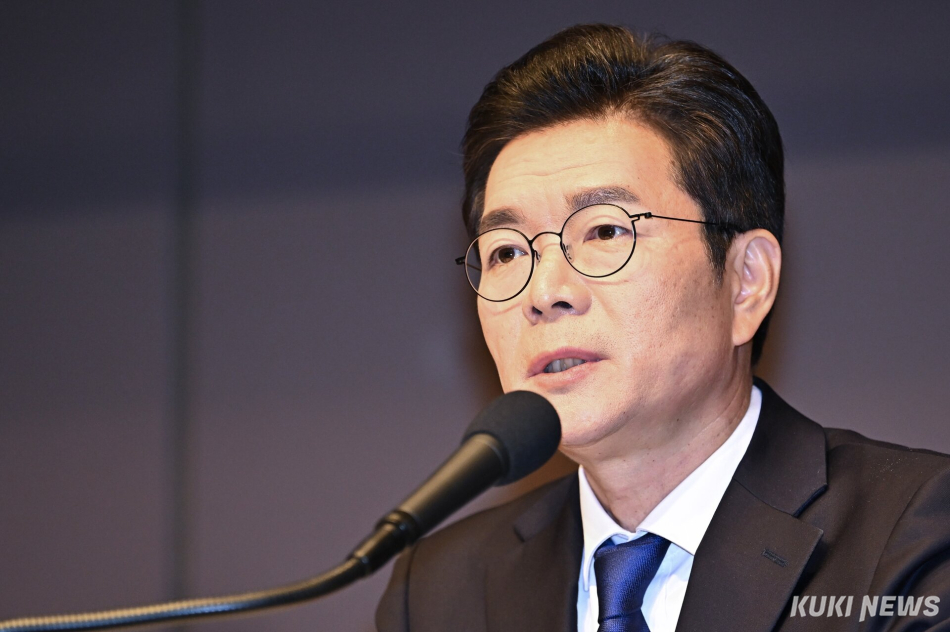 정원오 더불어민주당 서울시장 후보가 20일 오전 서울 중구 한국프레스센터에서 열린 관훈토론회에 참석해 모두발언하고 있다. 남동균 기자