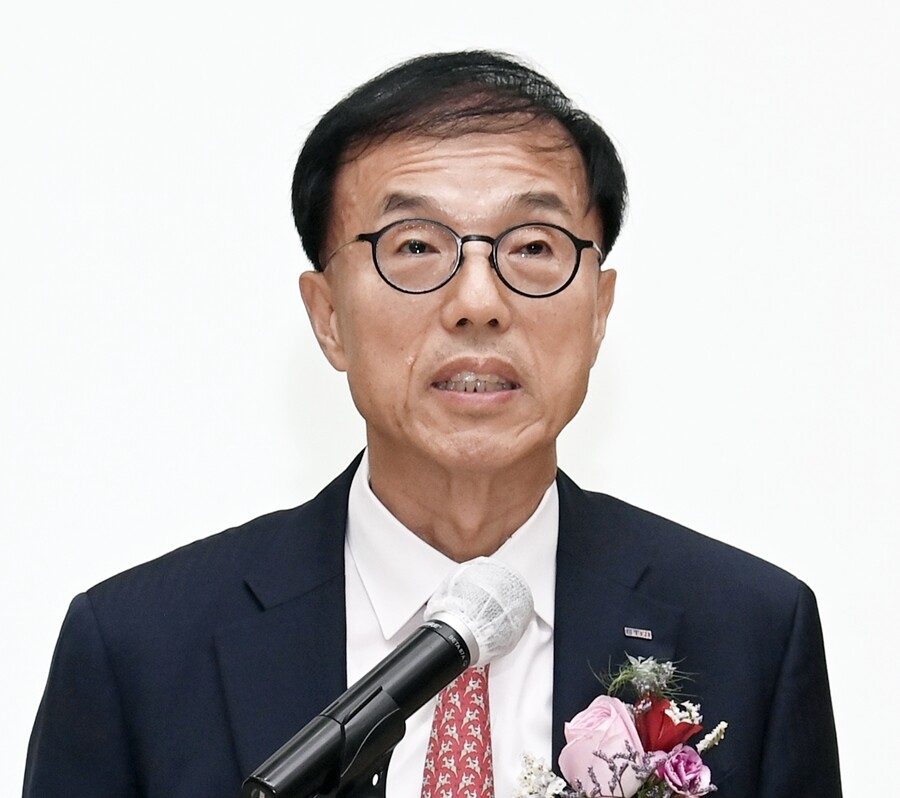 20일 ETRI 대강당에서 취임사를 전하는 박세웅 제11대 ETRI 원장. ETRI