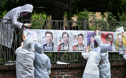 공식 선거운동 첫날 ‘선거벽보 부착 완료’ [쿠키포토]