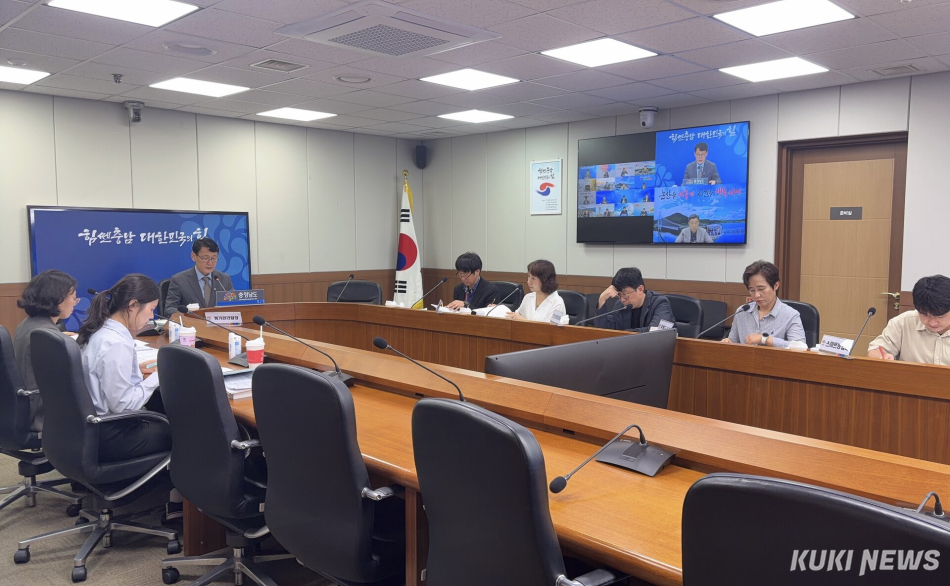 홍종완 충남도지사 권한대행은 21일 ‘지자체 합동평가 관련 시군 부단체장 영상회의’에서 선거기간 공직자들에게 철저한 정치적 중립과 엄정한 공직기강 확립을 주문했다.