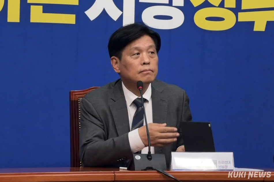조승래 더불어민주당 사무총장이 22일 서울 여의도 국회에서 열린 기자간담회에서 발언하고 있다. 유병민 기자