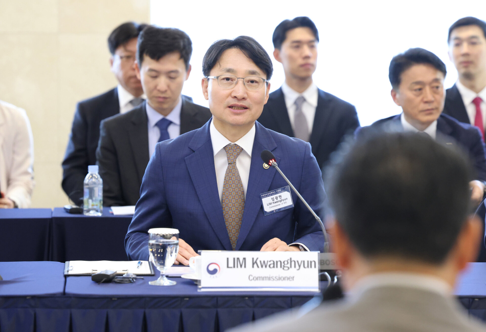 임광현 국세청장이 14일 서울 중구 프레지던트 호텔에서 열린 주한외국상공회의소 간담회에서 발언하고 있다. 연합뉴스