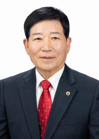 ‘7전8기 오뚝이’를 자처한 무소속 안정호 대구 중구의원 후보가 청년·복지·경제를 아우르는 5대 공약을 발표했다. 안정호 후보 제공