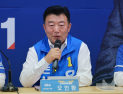 오인환 측 “백성현 홍보물 투자·고용 수치 과장”