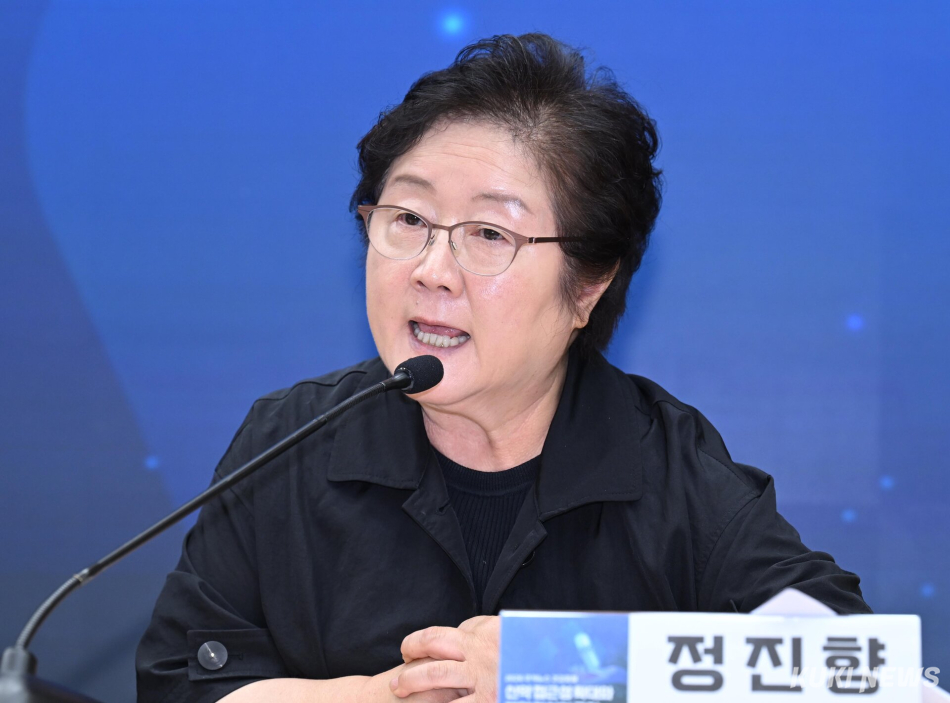 정진향 한국희귀·난치성질환연합회 사무총장이 29일 서울 여의도 국회의원회관에서 열린 ‘2026 쿠키뉴스 건강포럼’ 토론에서 발언하고 있다. 임은재 기자