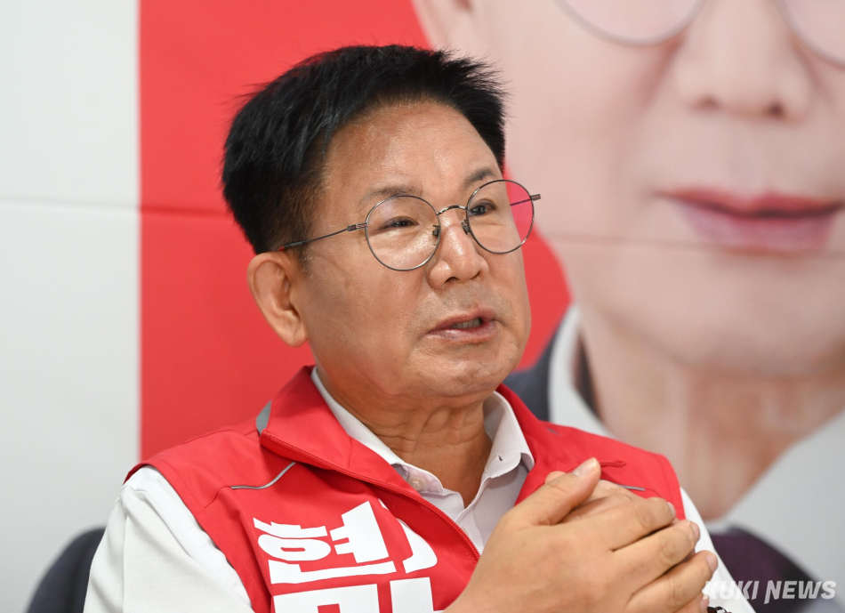 박강수 국민의힘 마포구청장 후보가 지난 27일 서울 합정동 선거사무소에서 쿠키뉴스와 인터뷰하고 있다. 임은재 기자