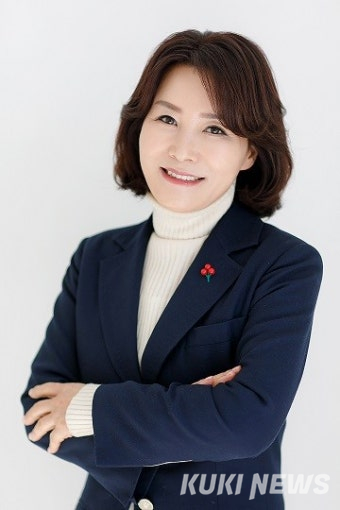 전정희 (소설가·방송인)
