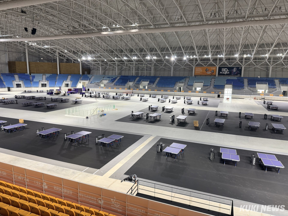 전 세계 탁구 동호인들의 꿈의 무대이자 역대 최대 규모의 생활체육탁구 축제인 ‘XIOM 2026 강릉세계마스터즈탁구선수권대회’가 5일 강릉올림픽파크 일원에서 개막, 2일간의 연습경기를 거쳐 7일부터 본격적인 예선경기가 펼쳐진다. 본경기장(강릉스피드스케이팅경기장). 강릉시 제공
