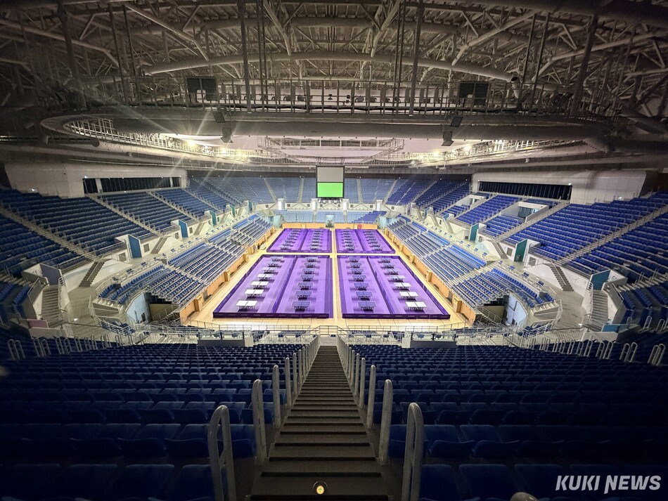 전 세계 탁구 동호인들의 꿈의 무대이자 역대 최대 규모의 생활체육탁구 축제인 ‘XIOM 2026 강릉세계마스터즈탁구선수권대회’가 5일 강릉올림픽파크 일원에서 개막, 2일간의 연습경기를 거쳐 7일부터 본격적인 예선경기가 펼쳐진다. 연습경기장(강릉아레나). 강릉시 제공