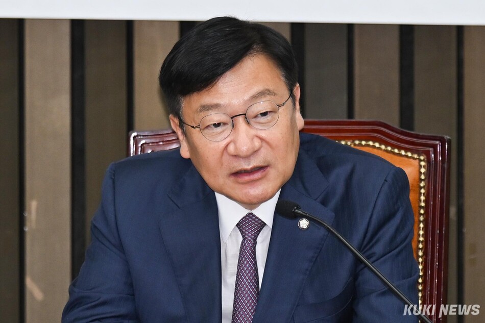 국민의힘 차기 원내대표 선출을 하루 앞둔 9일 서울 여의도 국회에서 열린 원내대표 후보자 초청 간담회에서 정점식 의원이 발언하고 있다.