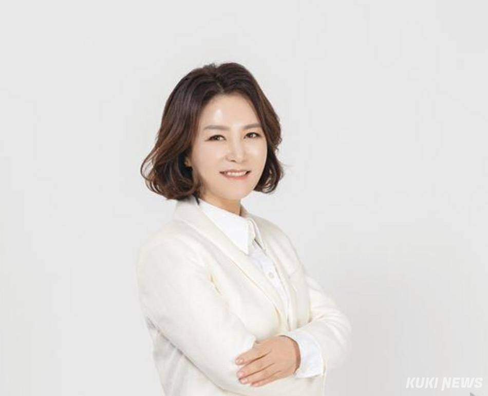 전정희(소설가·방송인)