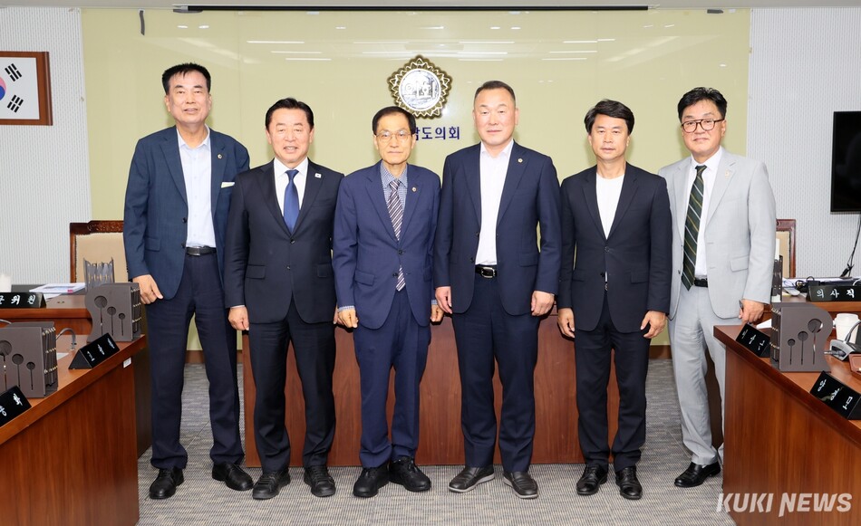 충남도의회 ‘내포신도시 완성 추진 대책 특별위원회’는 지난 10일 건설소방위원회 회의실에서 제7차 회의를 개최했다.