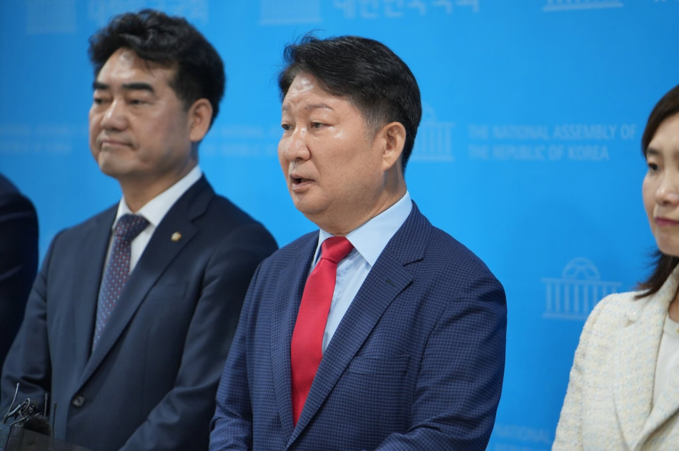 권영진 의원이 11일 페이스북에 ‘대안과 미래 입장문’을 올리고 장동혁 대표 사퇴와 지도부 책임을 촉구했다. 출처=권영진 의원 페이스북