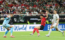 ‘박지성 원픽’ 오현규 역전골 작렬…한국, 체코에 2-1 리드 [북중미 월드컵]