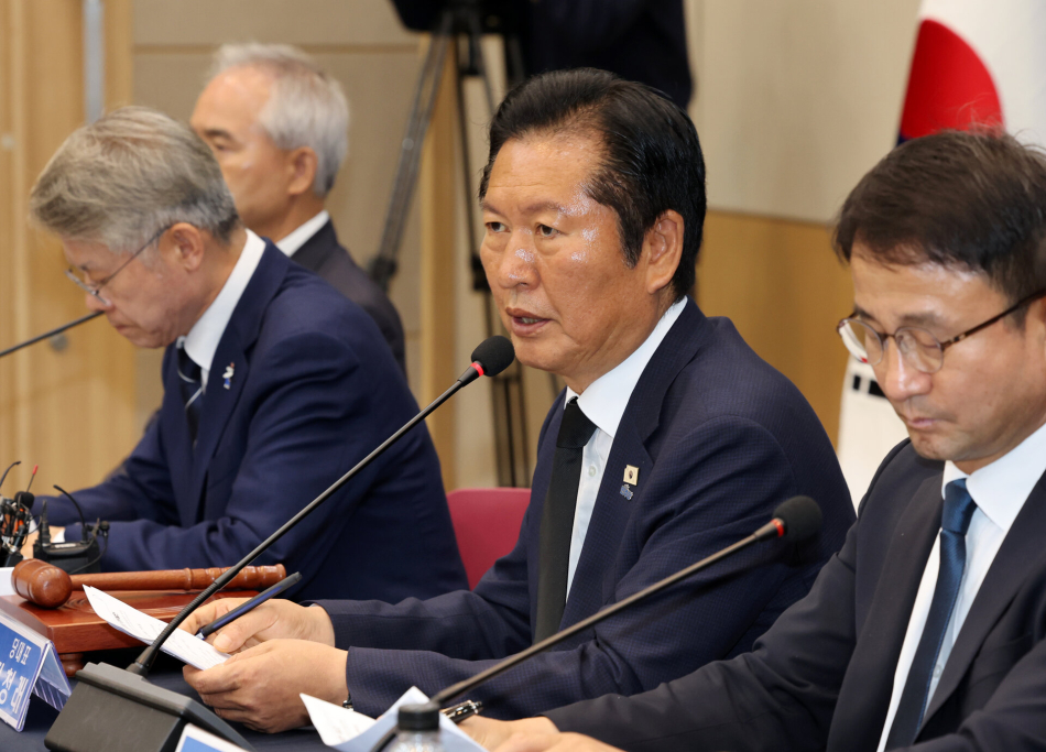 정청래 더불어민주당 대표가 12일 광주 서구 김대중컨벤션센터에서 열린 현장 최고위원회의에서 발언하고 있다. 연합뉴스