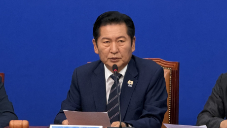 李 ‘책임 정치’ 메시지에 민주당 술렁…정청래 겨냥설엔 선 긋기
